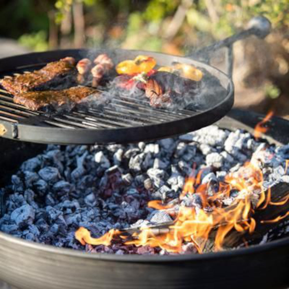 Close view of the barbecue in action 
