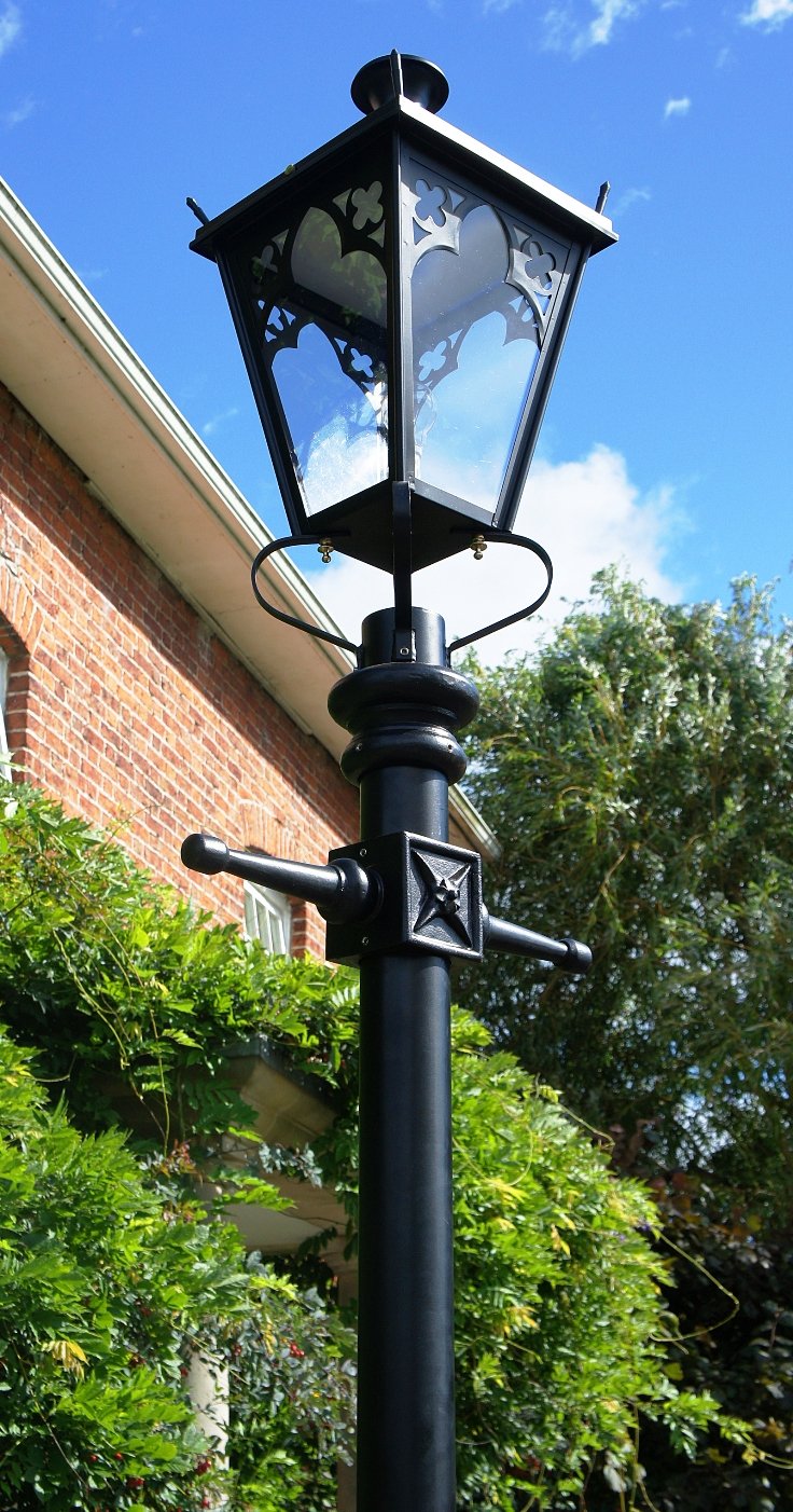 Gothic garden lamp post 
