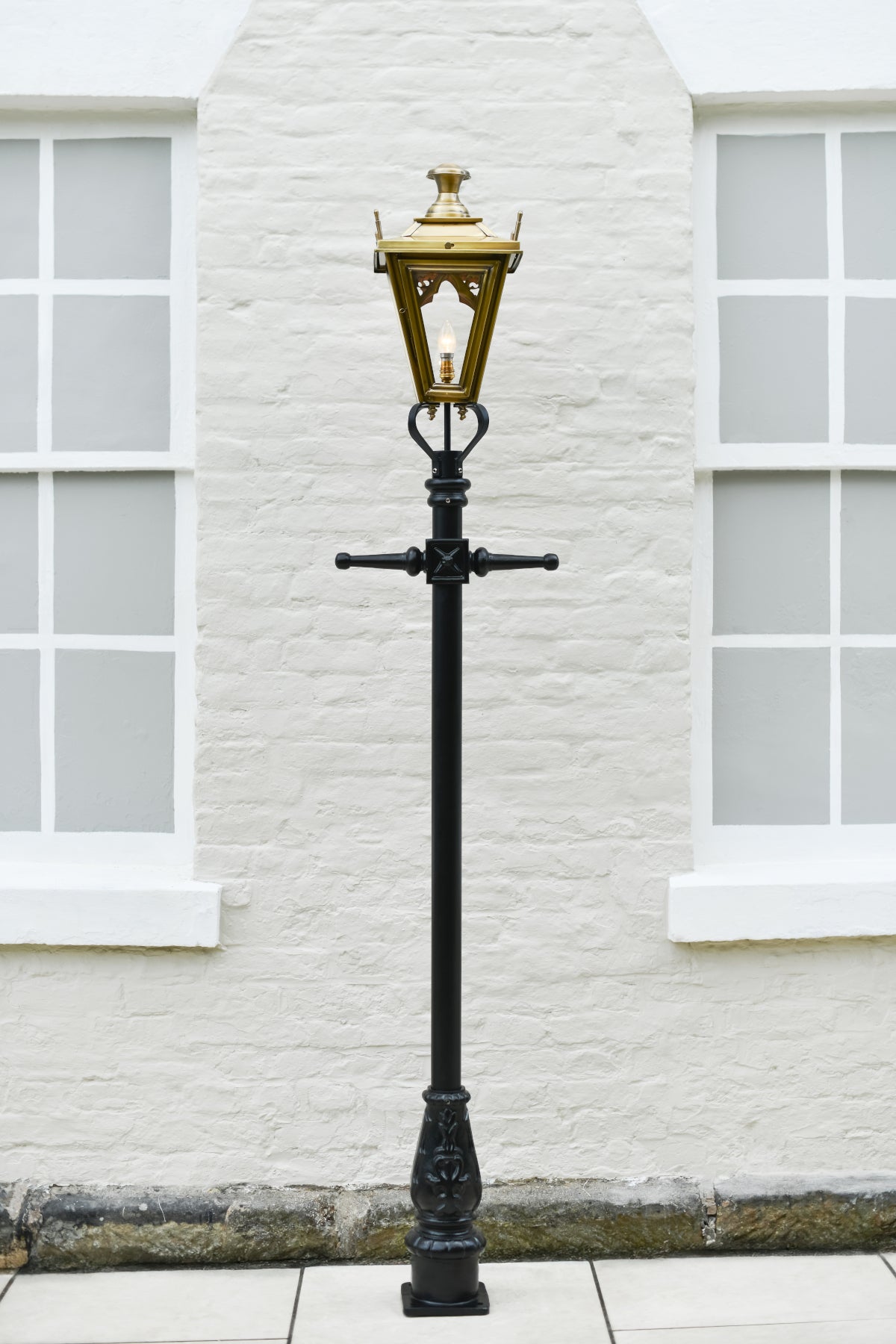 The 'Raven Glow' Gothic Inspired Lamp Post in situ