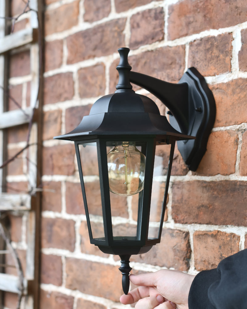 Life size scale of the 'Grosvenor' wall light 