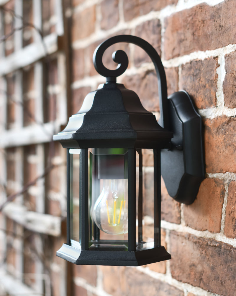 Side profile of the tradtional wall light 