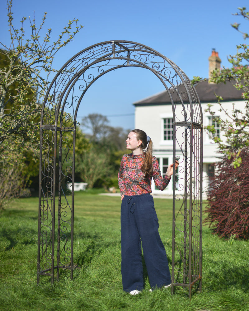 Life size scale of the 'Handforth' Classical Lacquered Rose Arch