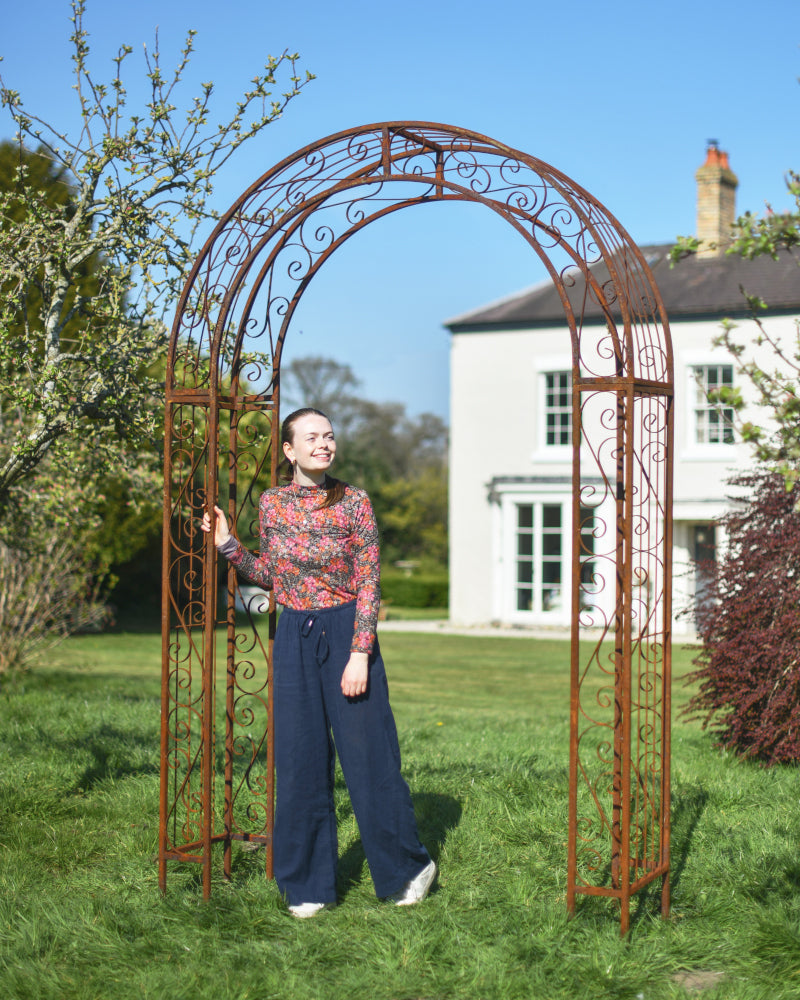 Life size scale of the 'Handforth' Classical Rustic Rose Arch