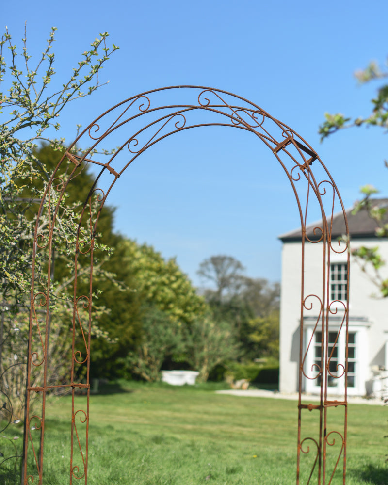 Side profile of the 'Heawood' Scrolled Rustic Rose Arch