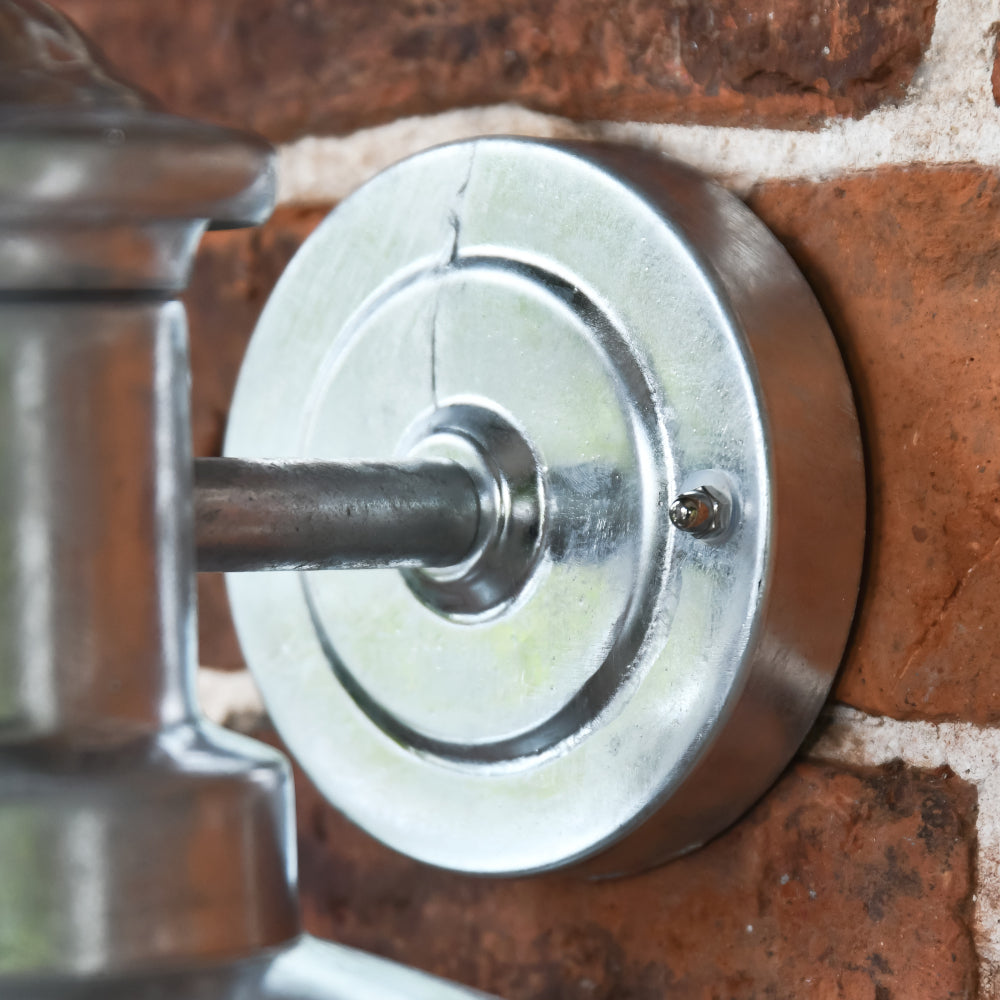 Close up of the galvanised circular backplate