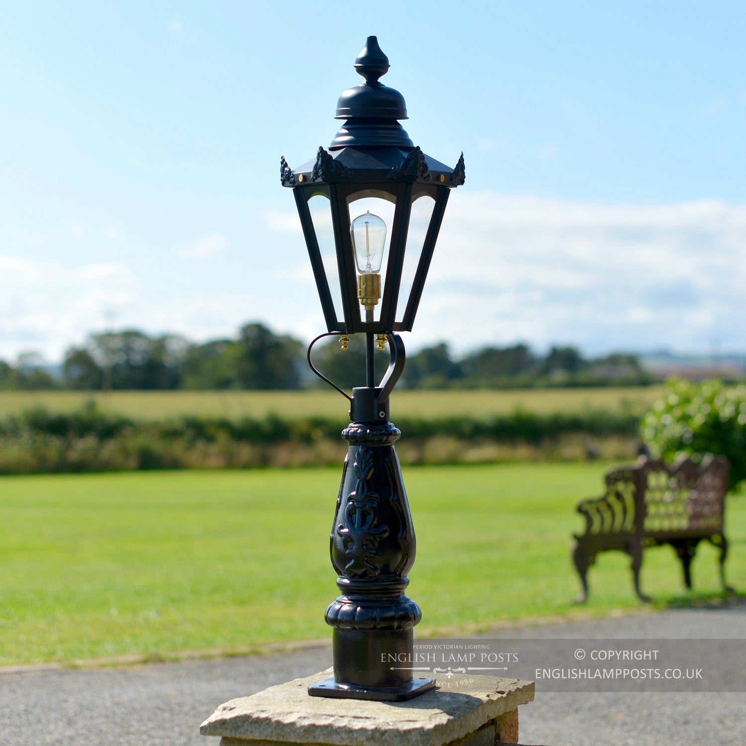 Hexagonal garden post and pathway light