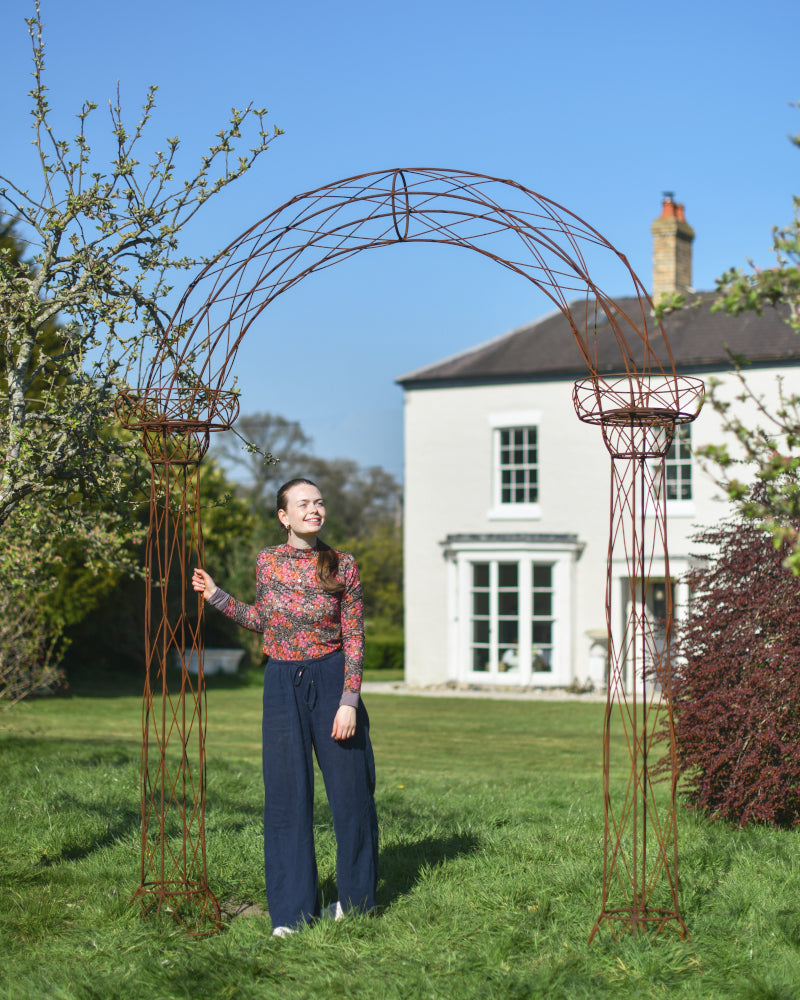 Life size scale of the 'Hockenhull' Wired Steel Rustic Rose Arch