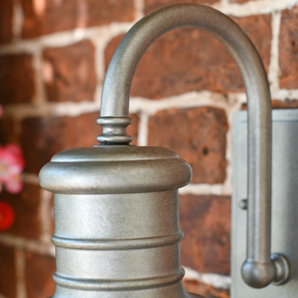 Close up of the arched arm bracket