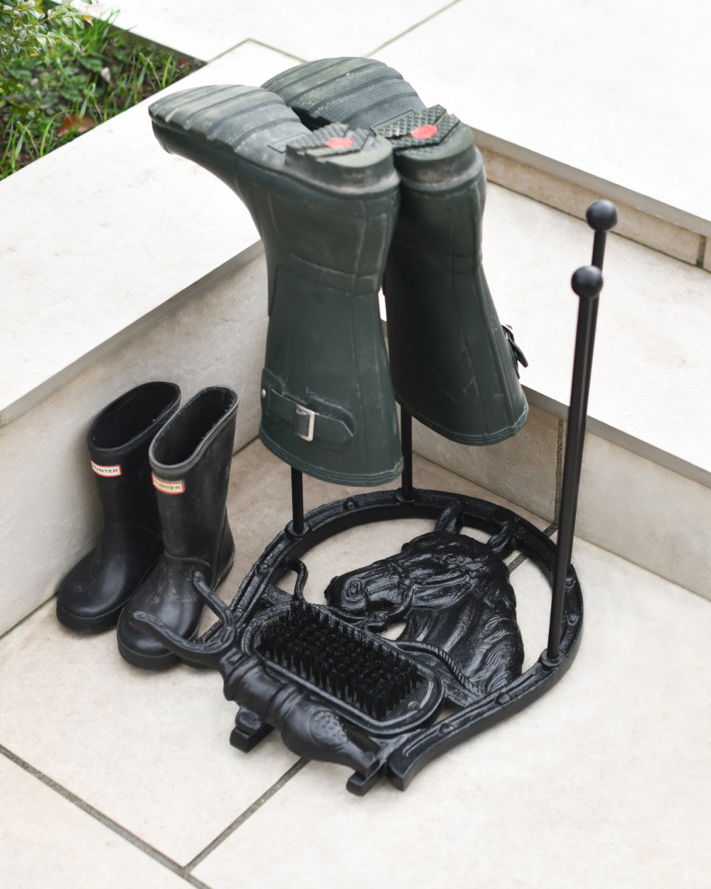 Boot stand in black 