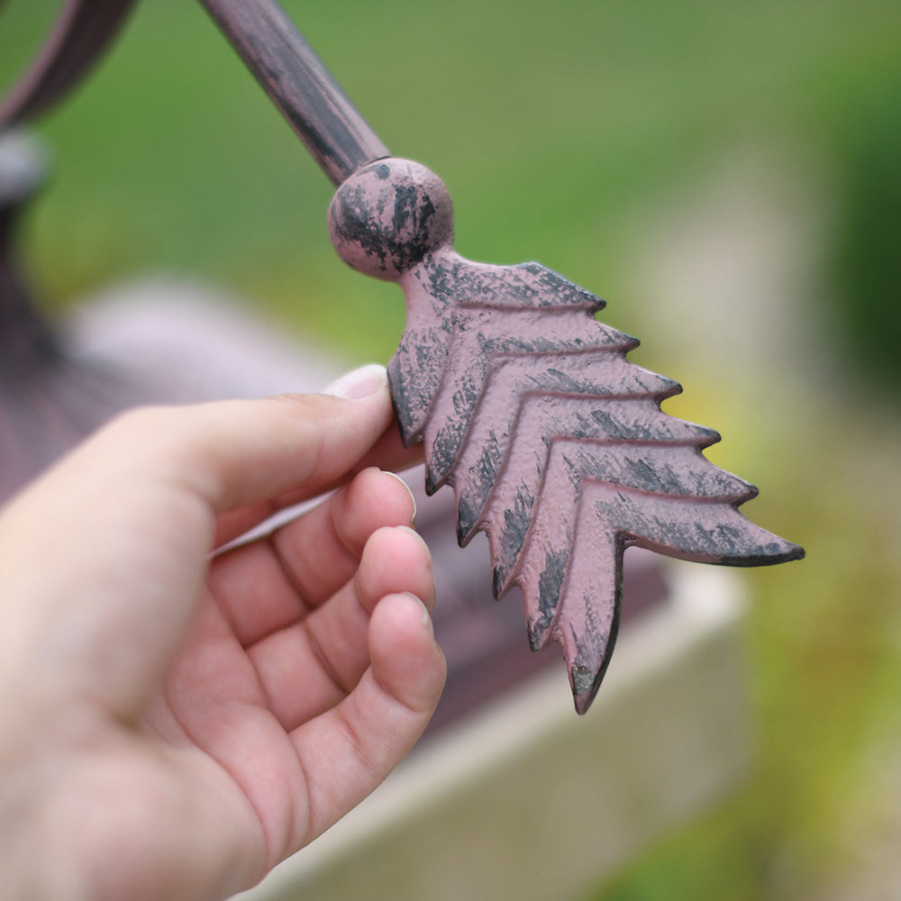 Close up of fletched arrow tail 