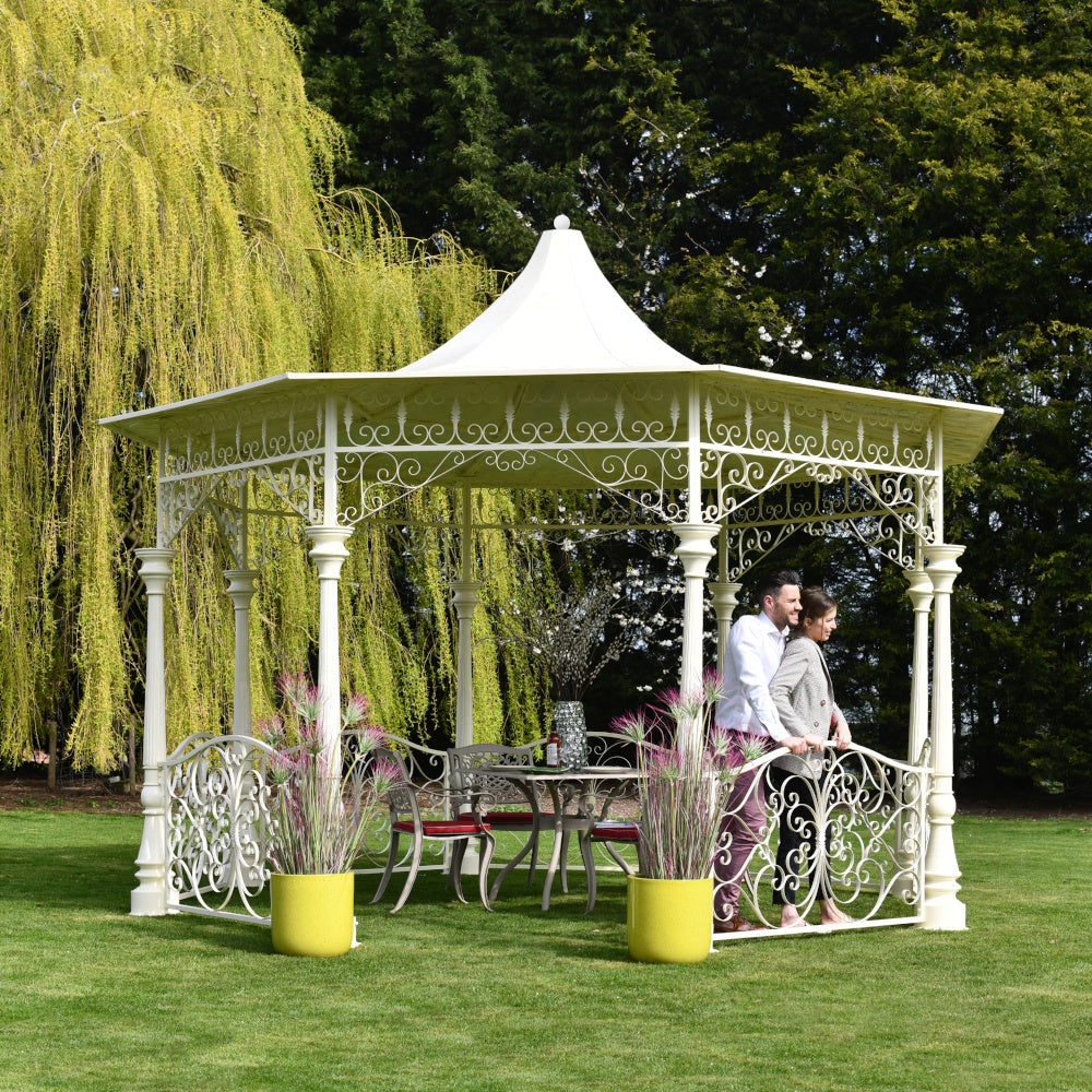 'Sandleford' Low Roof Cream Bandstand - 4.4m