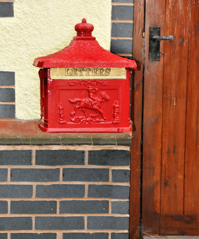 The Huntley Wall Mounted Post Box