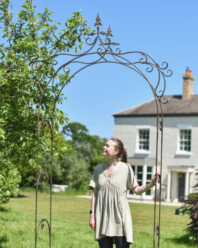 Life size scale of the lacquered Rose Arch