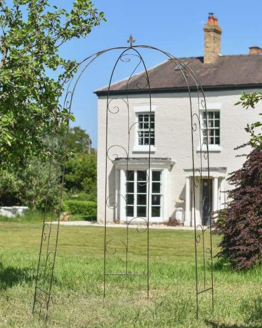 'Isel' Lacquered Gazebo