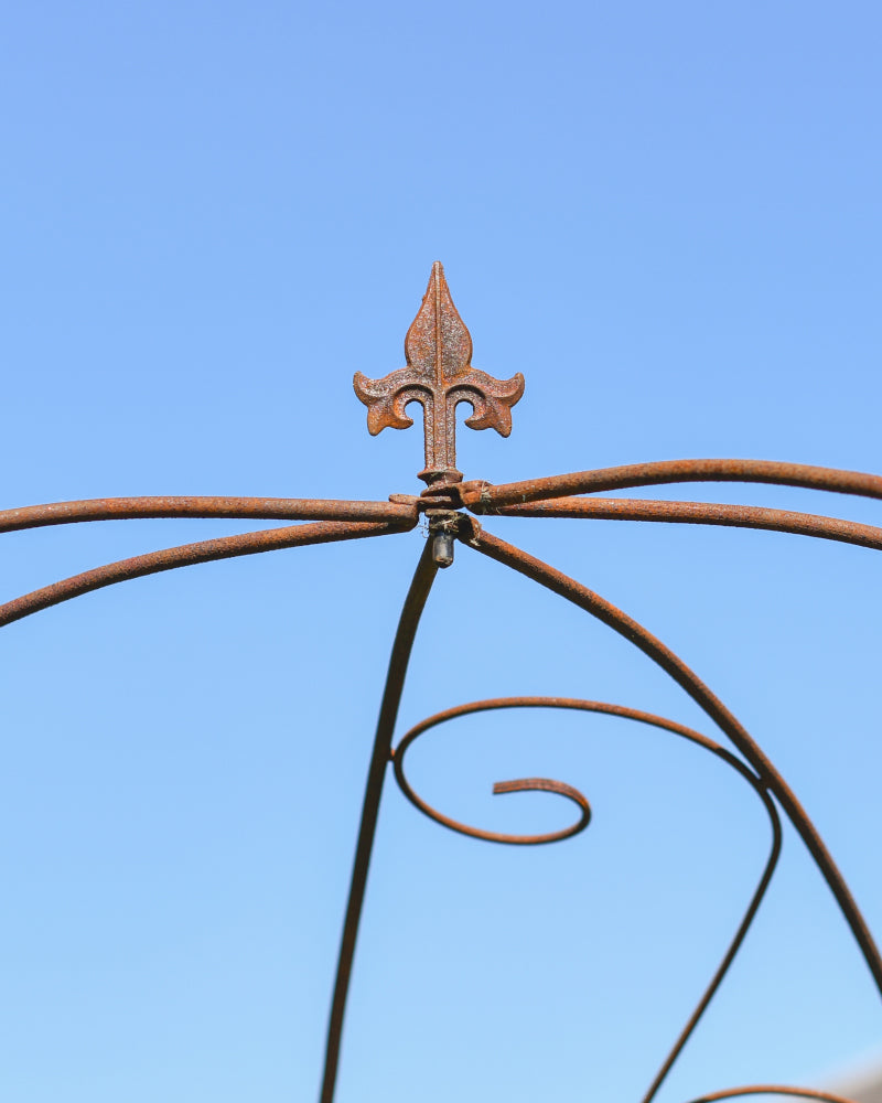 Close up of the Gothic centrepiece