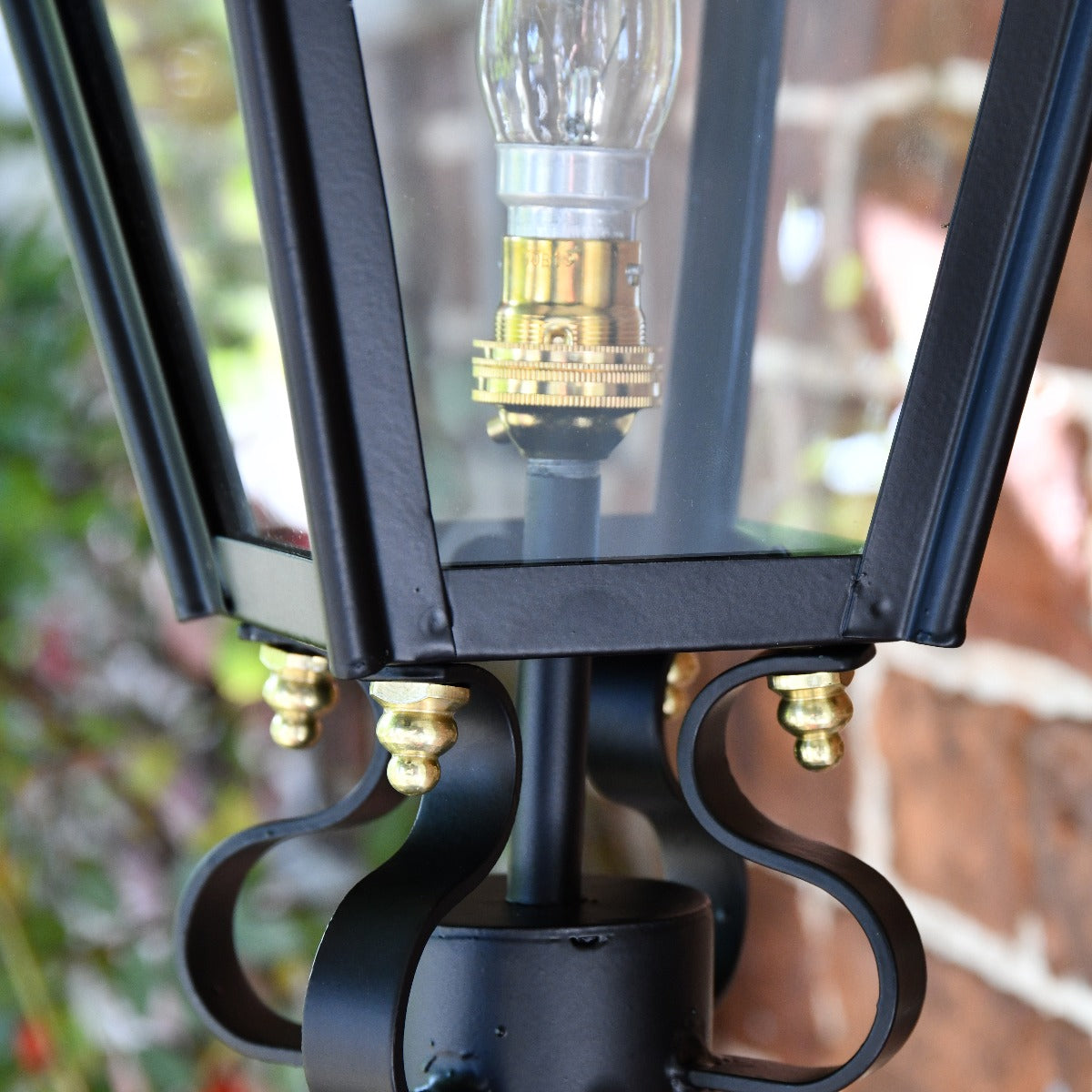Kensington Wall Light with Upgraded Royale Bracket Bulb holder