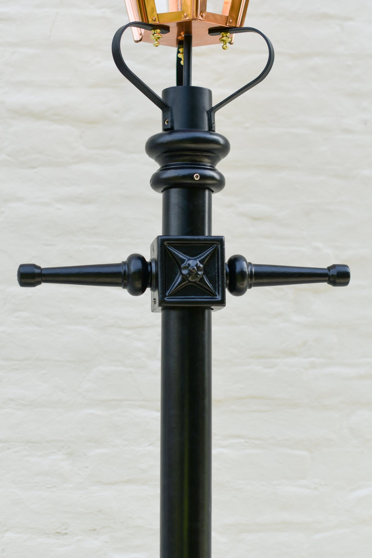 Ladder bars for copper lamp post 