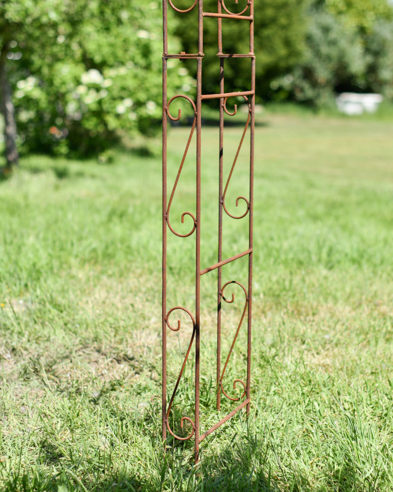 Close up of the rose arch base