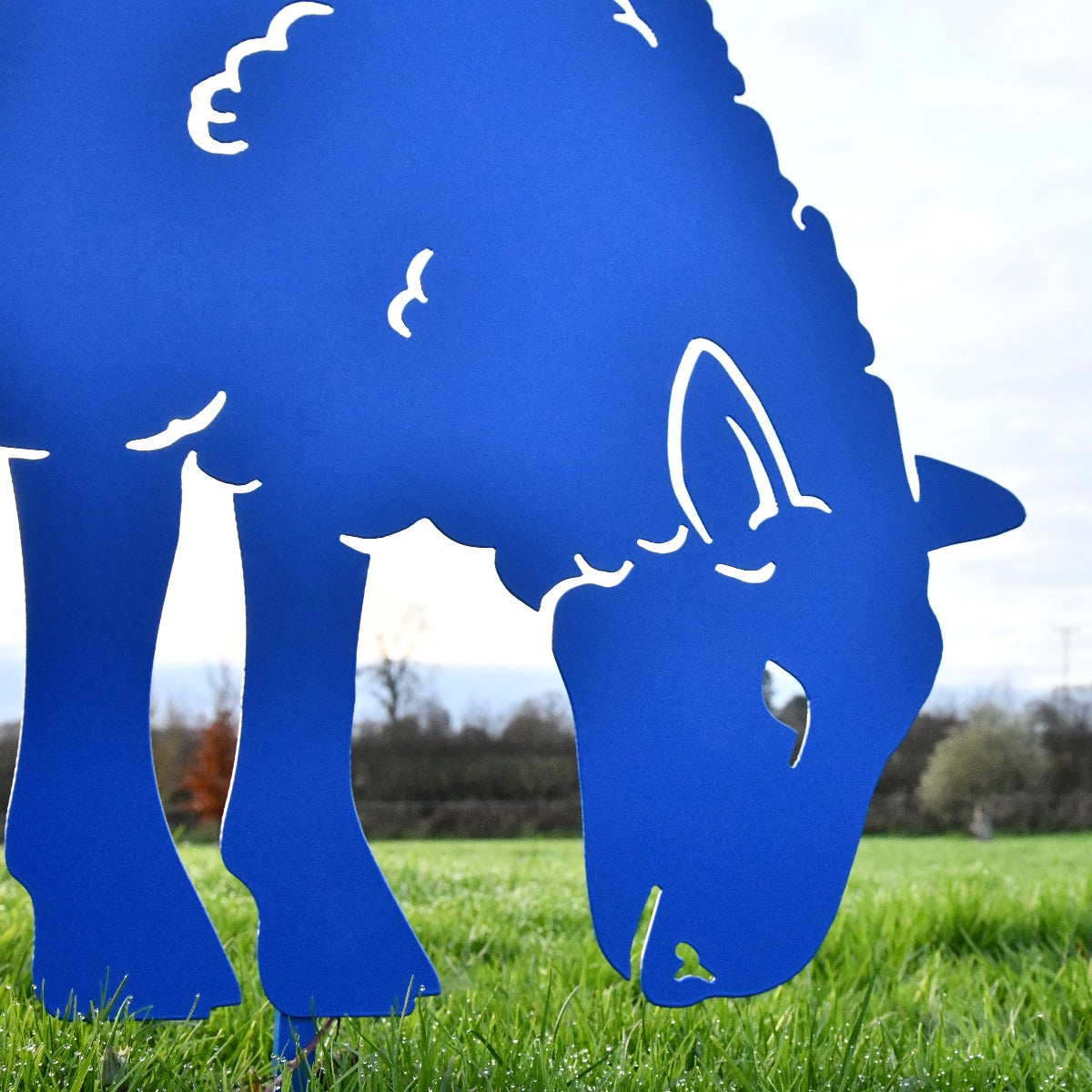 Feeding Ewe Sheep Garden Sheet Steel Silhouette In Blue