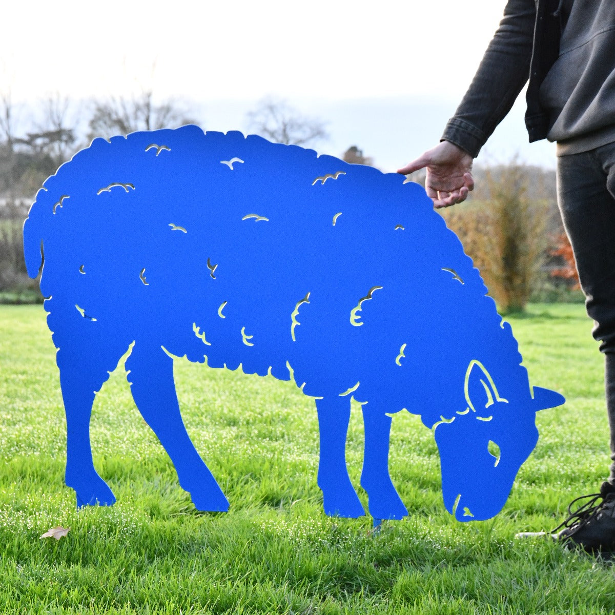 Feeding Ewe Sheep Garden Sheet Steel Silhouette In Blue