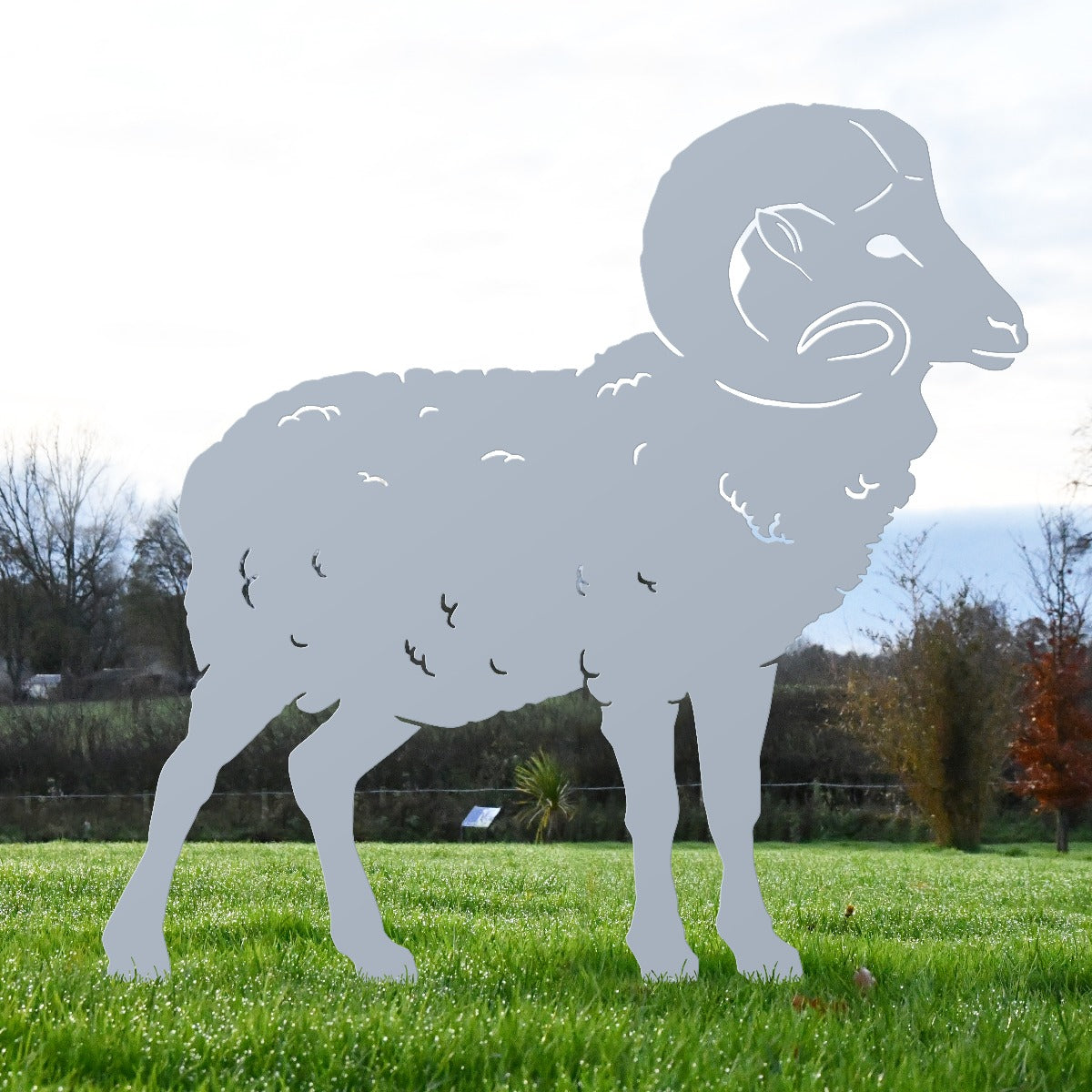 Ram Garden Sheet Steel Silhouette In Silver