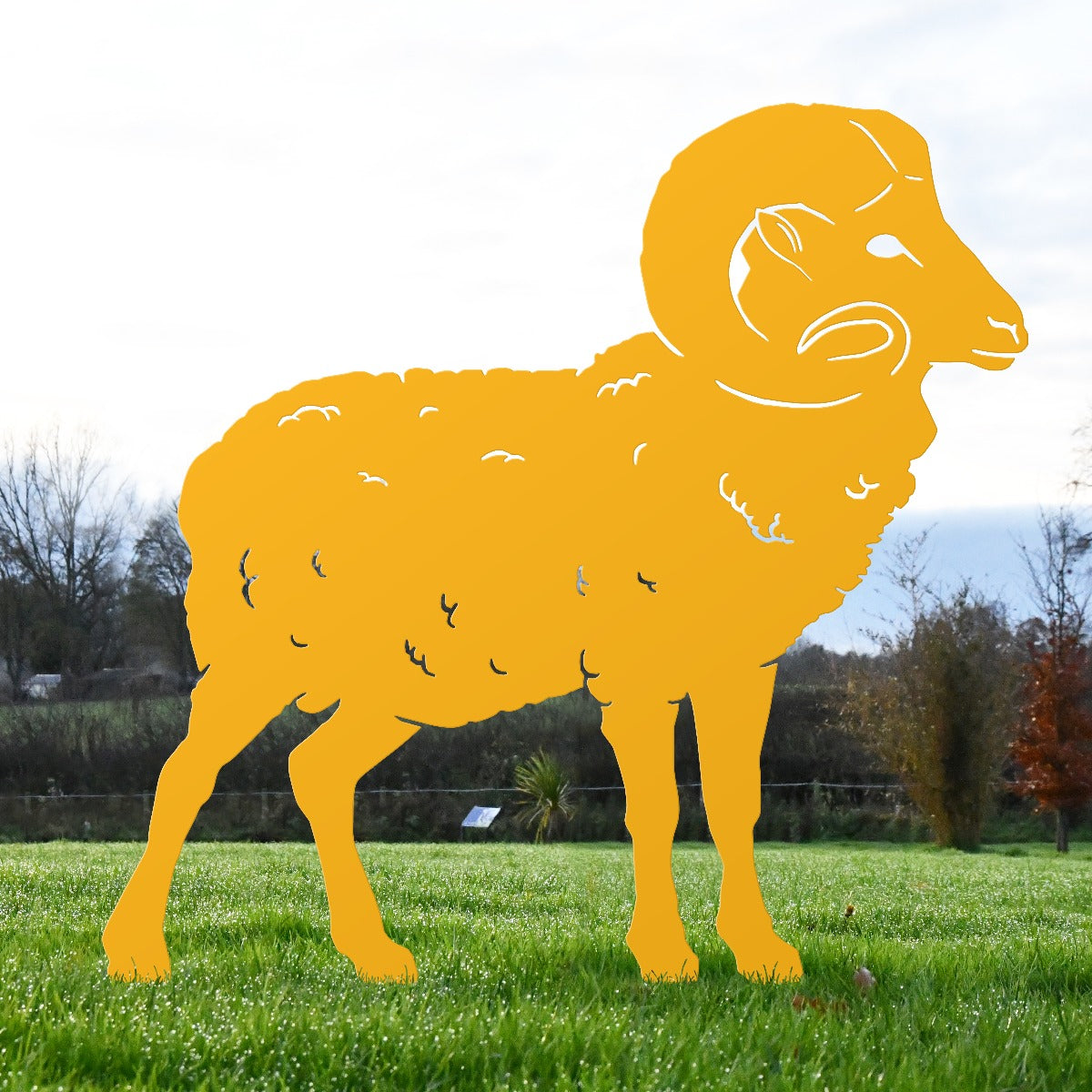 Ram Garden Sheet Steel Silhouette In Yellow