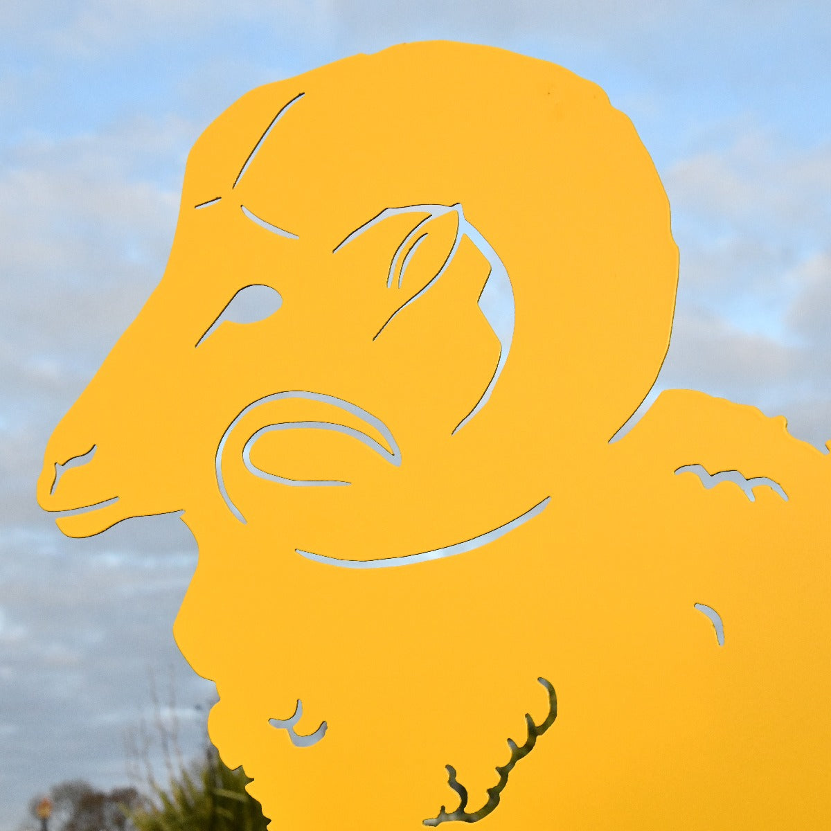 Ram Garden Sheet Steel Silhouette In Yellow