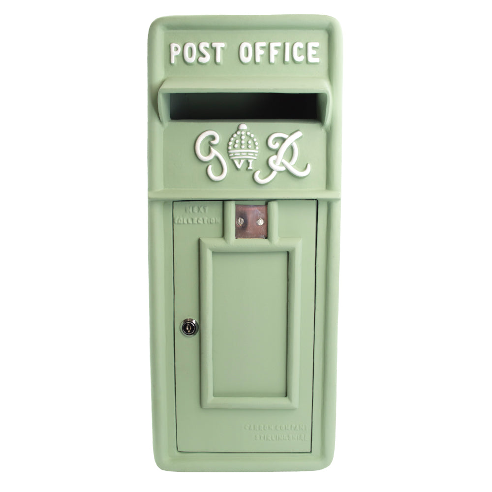 Front of the Green And White King George Post Box 