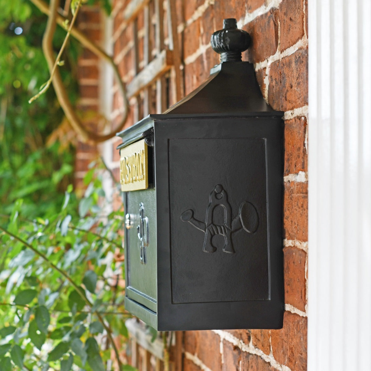 Side view of The Kensington Wall Mounted Post Box 