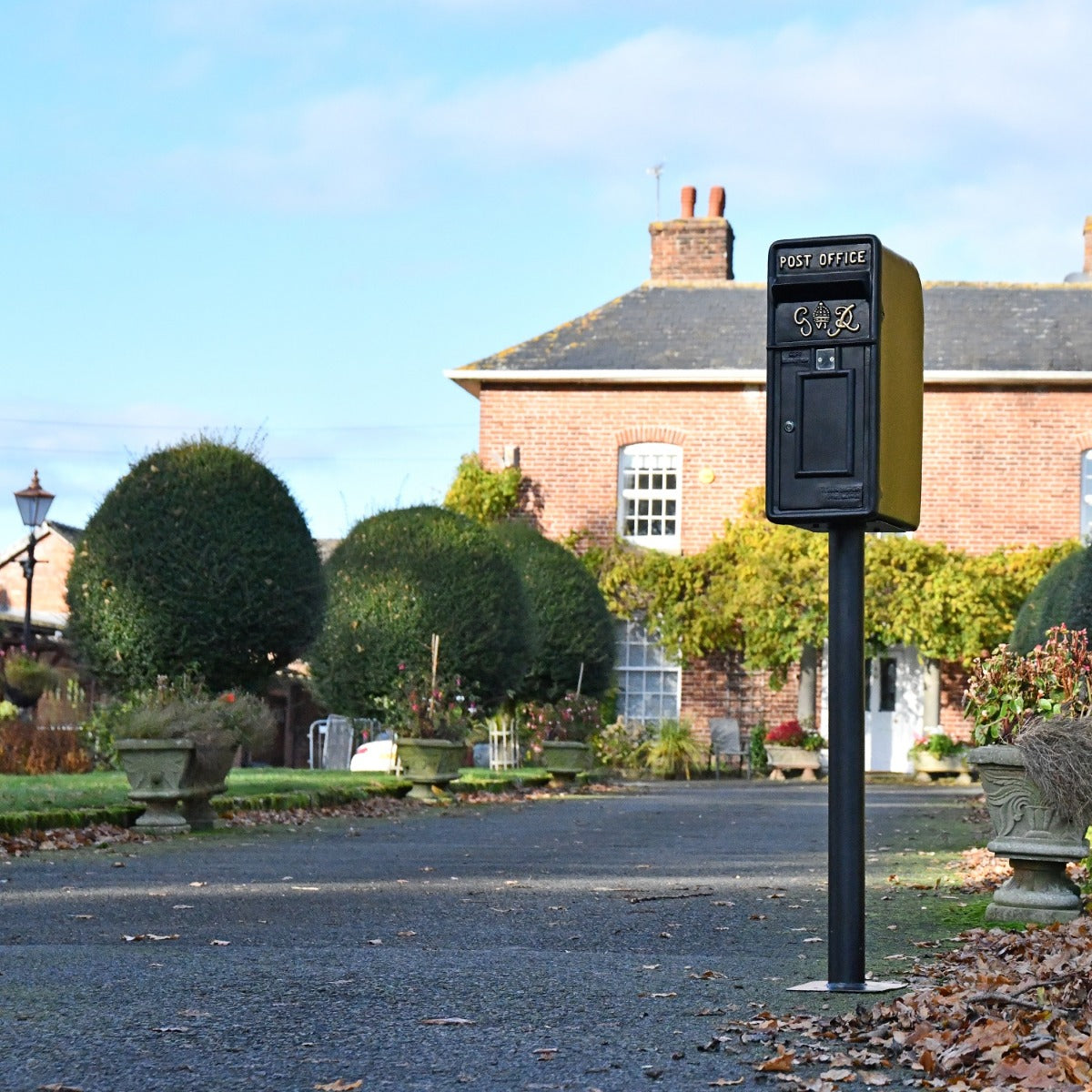King George Post Box and stand in situ 