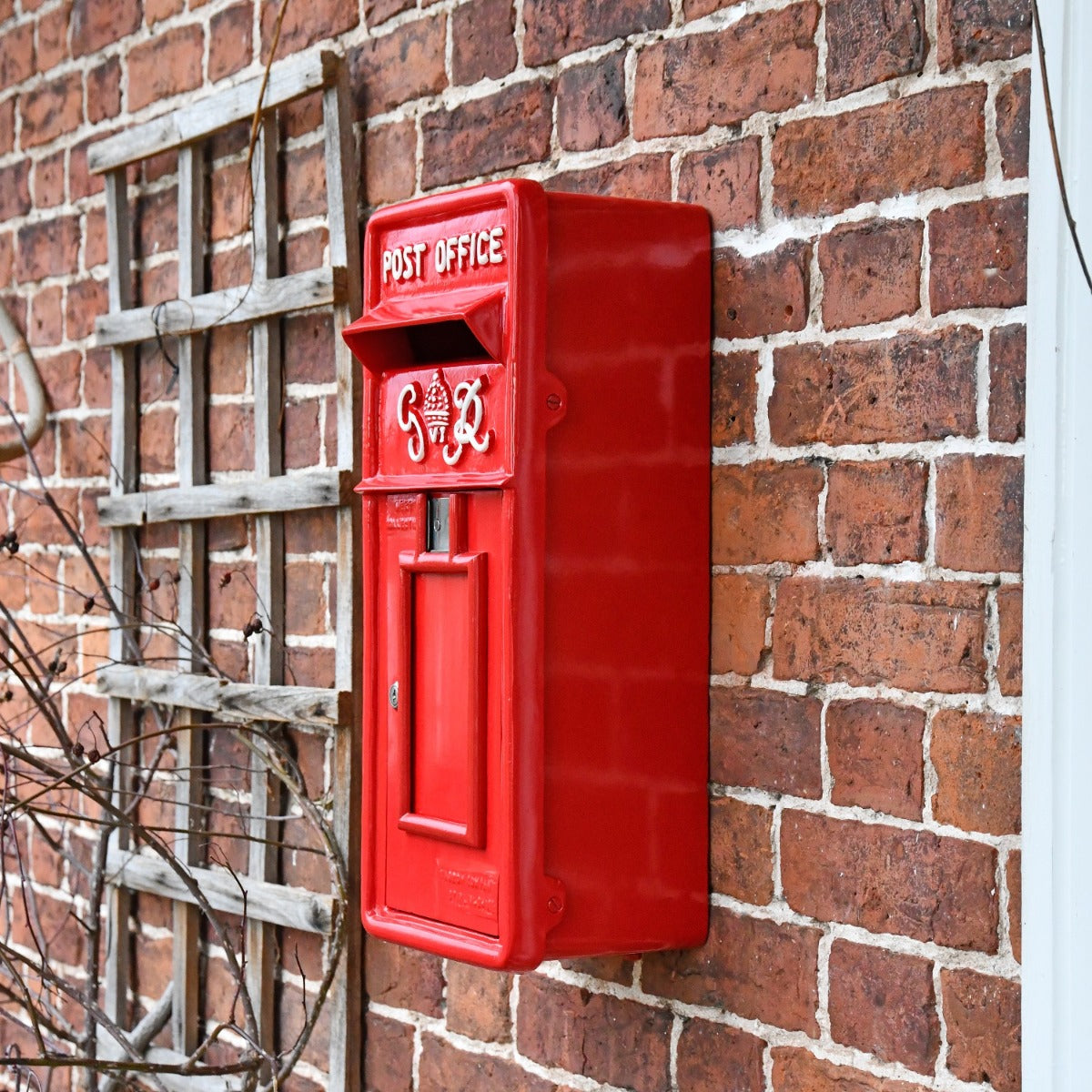 Red Slim King George Wall Mounted Post Box 