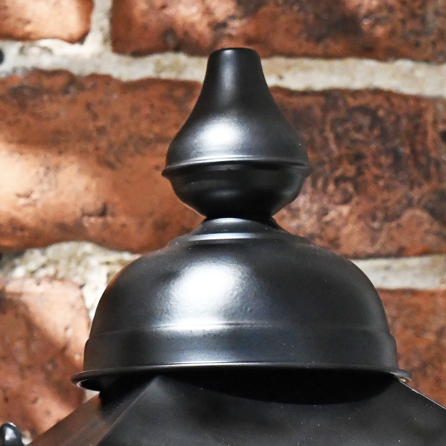 finial Victorian on wall mounted on manor house