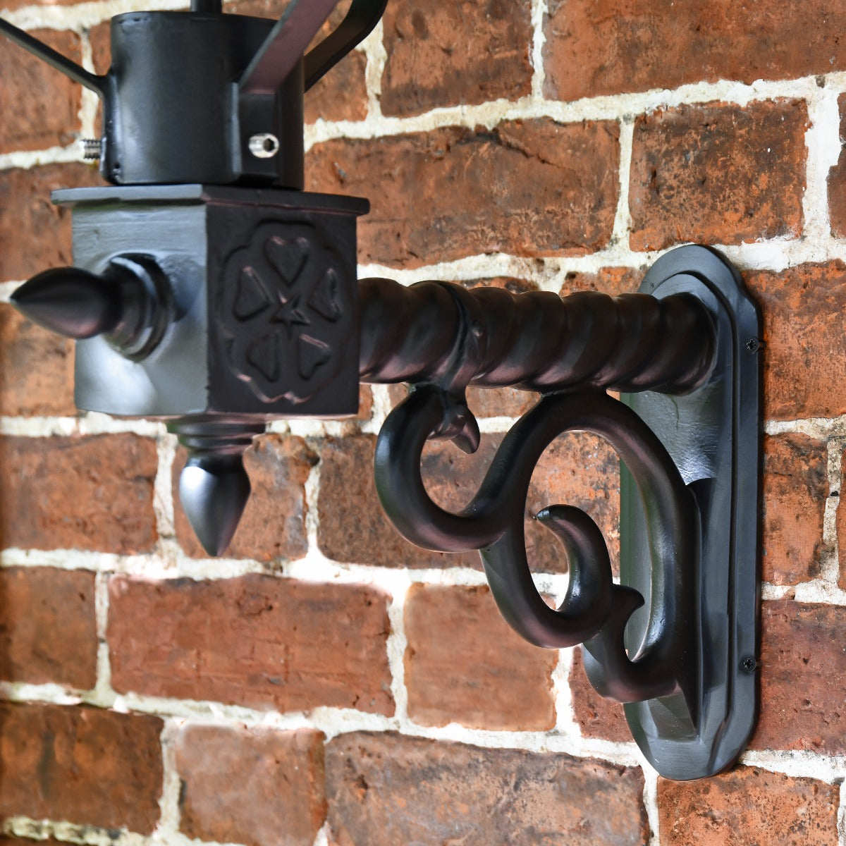 Black Ornate Scroll Victorian Wall Mounting Bracket