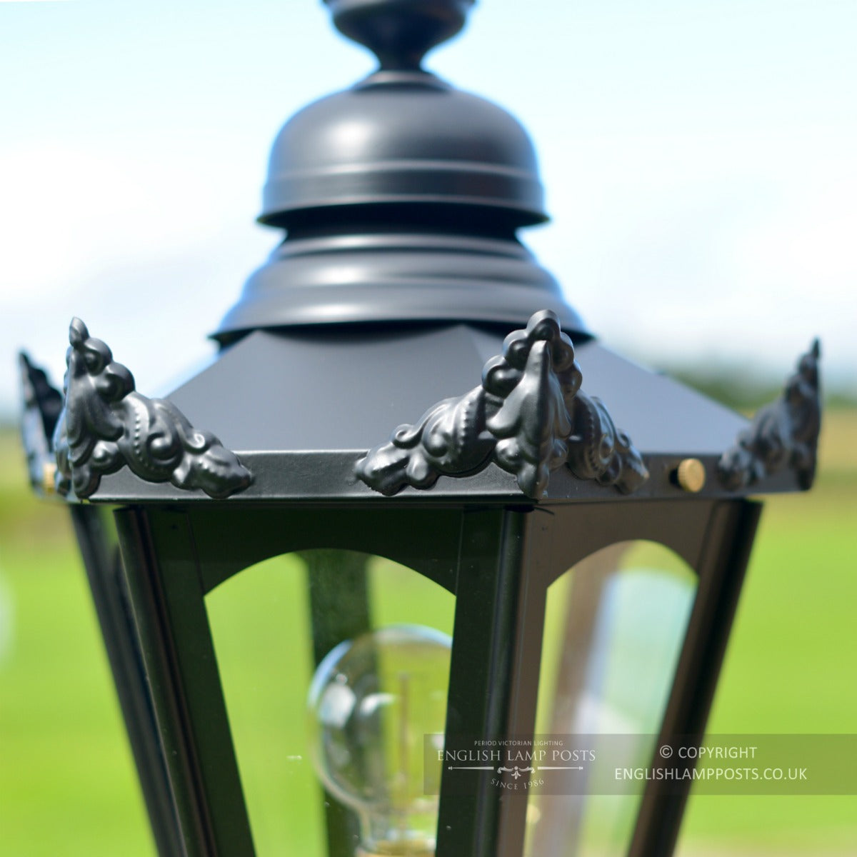 Black Hexagon Entrance Light Set Close Up