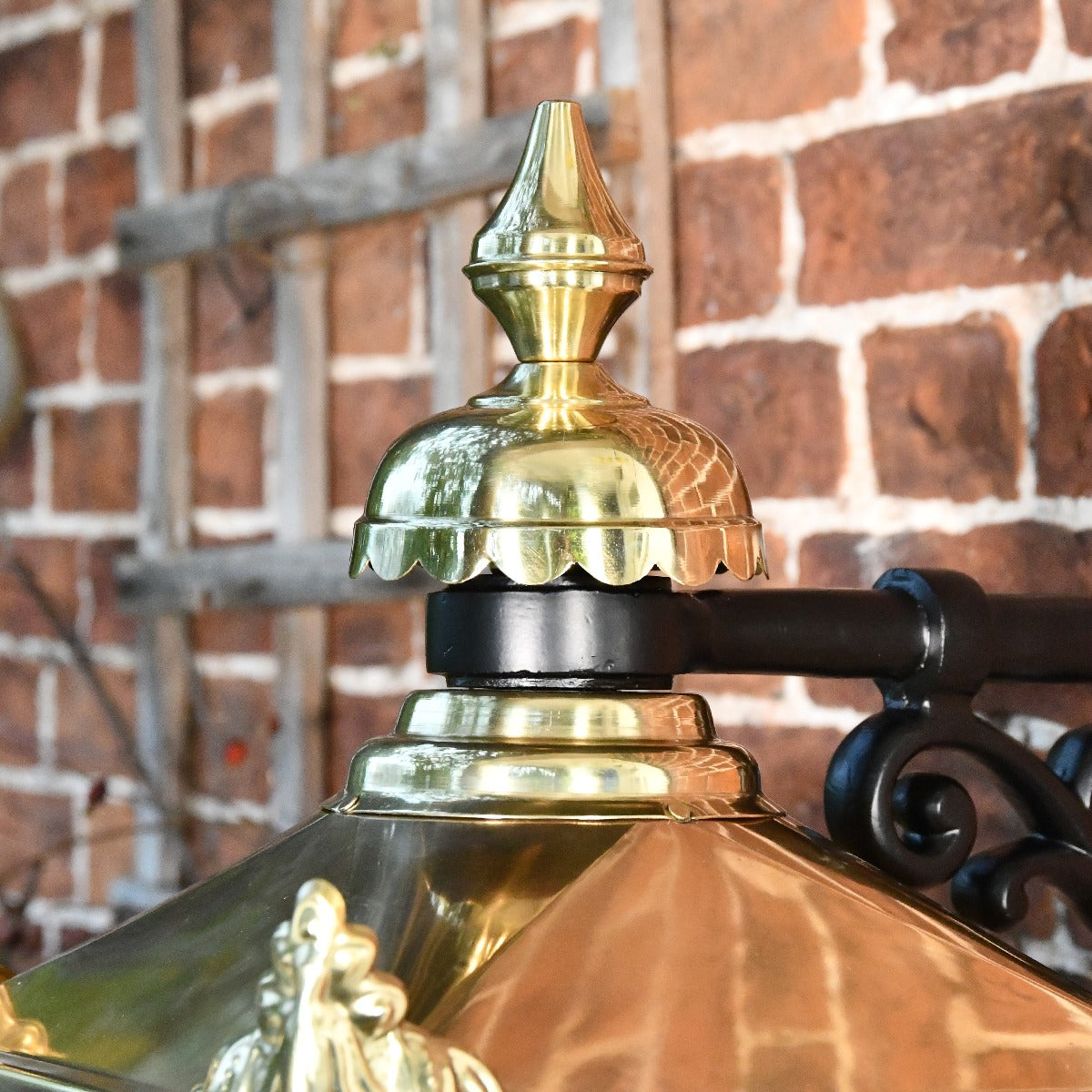 Brass Victorian Wall Light Finial