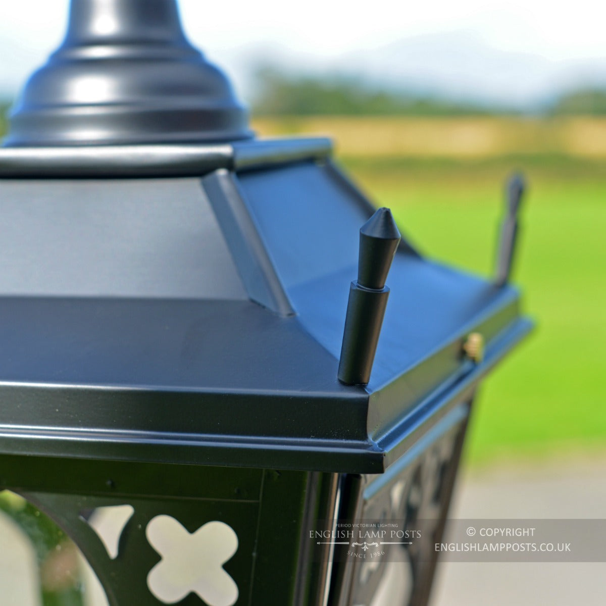 BLACK CANTERBURY ENTRANCE PILLAR LIGHT - 81CM