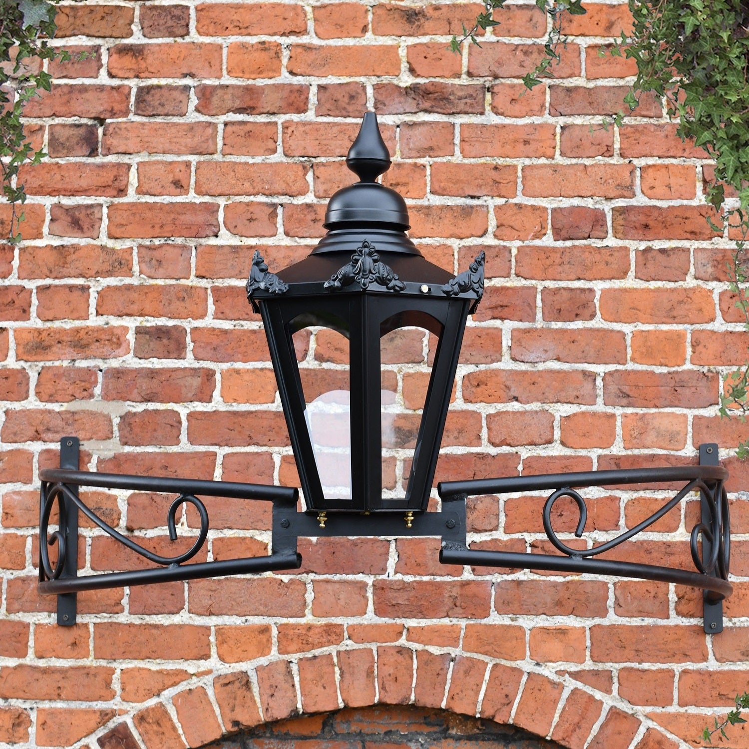 Black Victorian Lantern on Bow Bracket