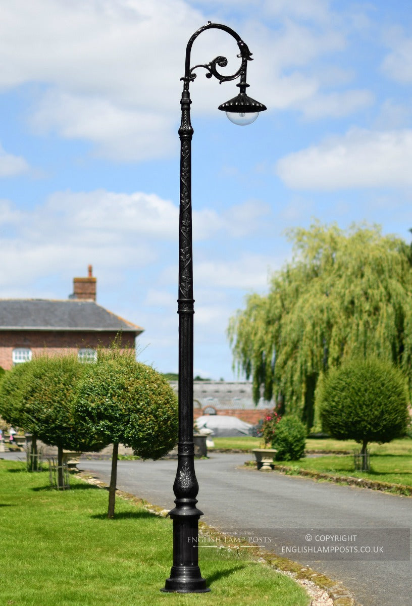 3.5m Antique Black Deluxe Traditional Lamp Post