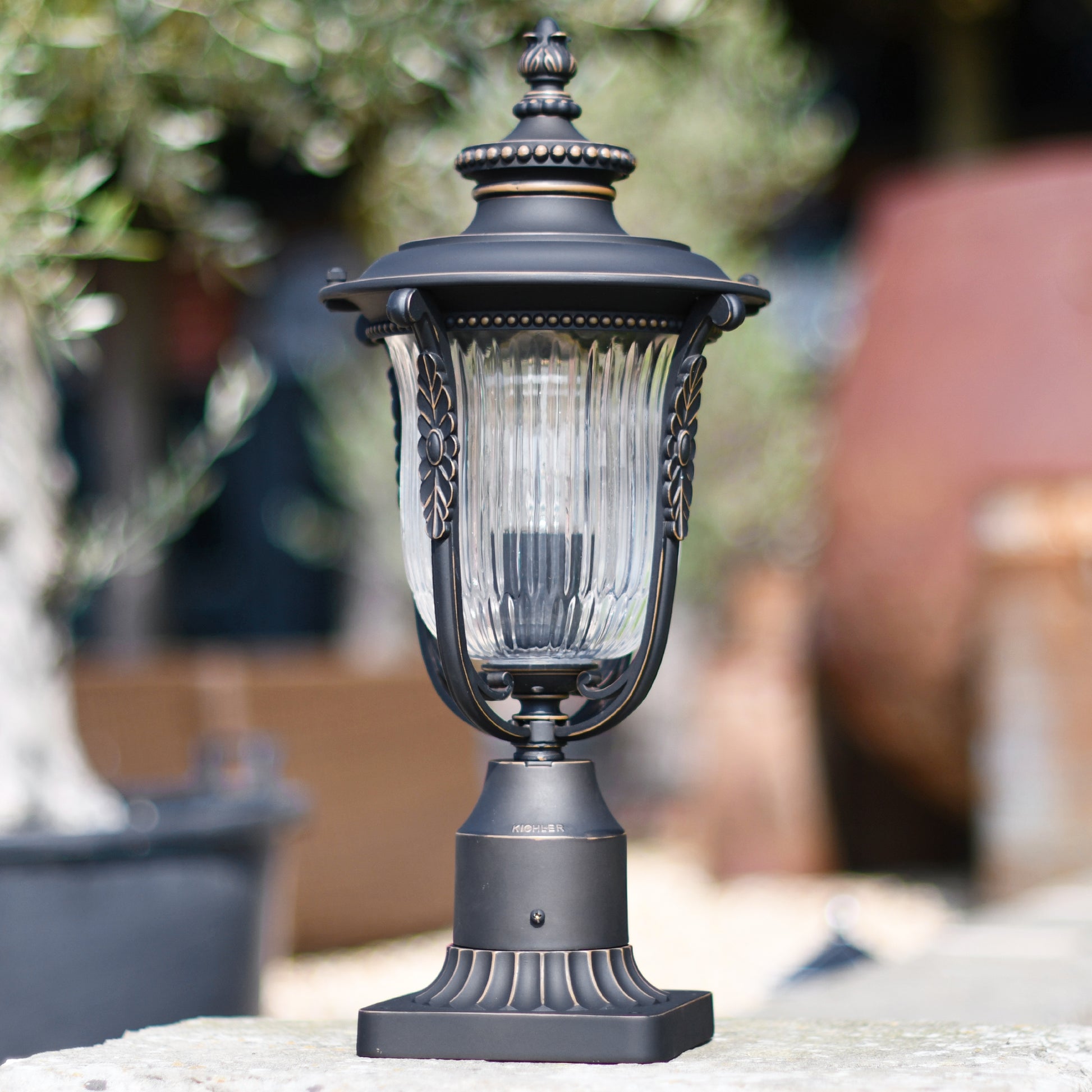 Light perfect for entrance pillars
