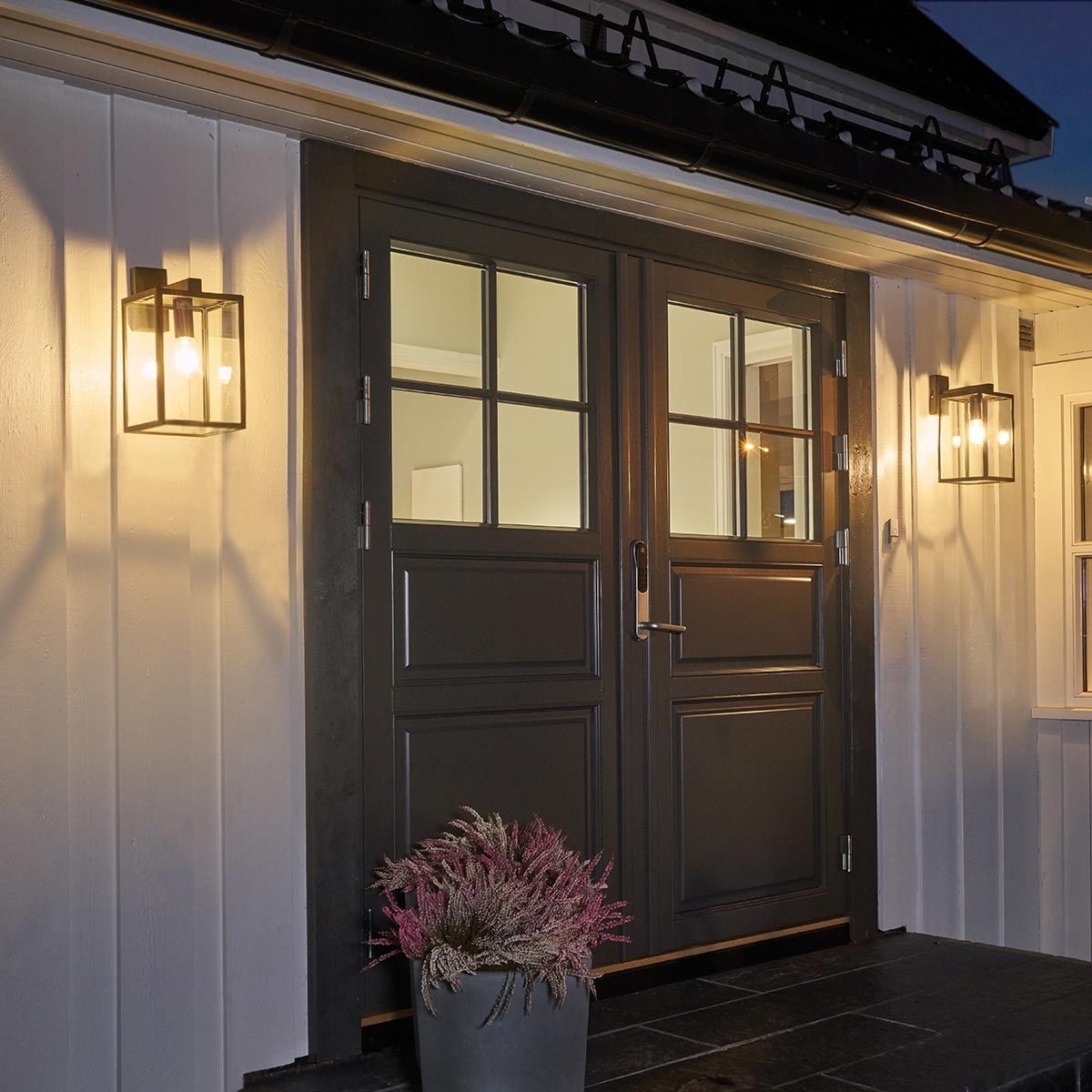 reine wall light down in situ