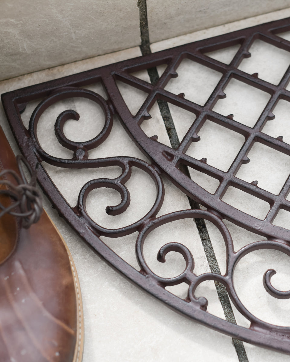 Cast Iron 'Bowhill' Curved Doormat