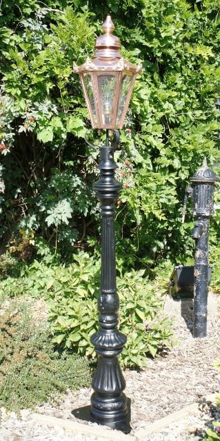 Ornate small Victorian lamp post - thumbnail