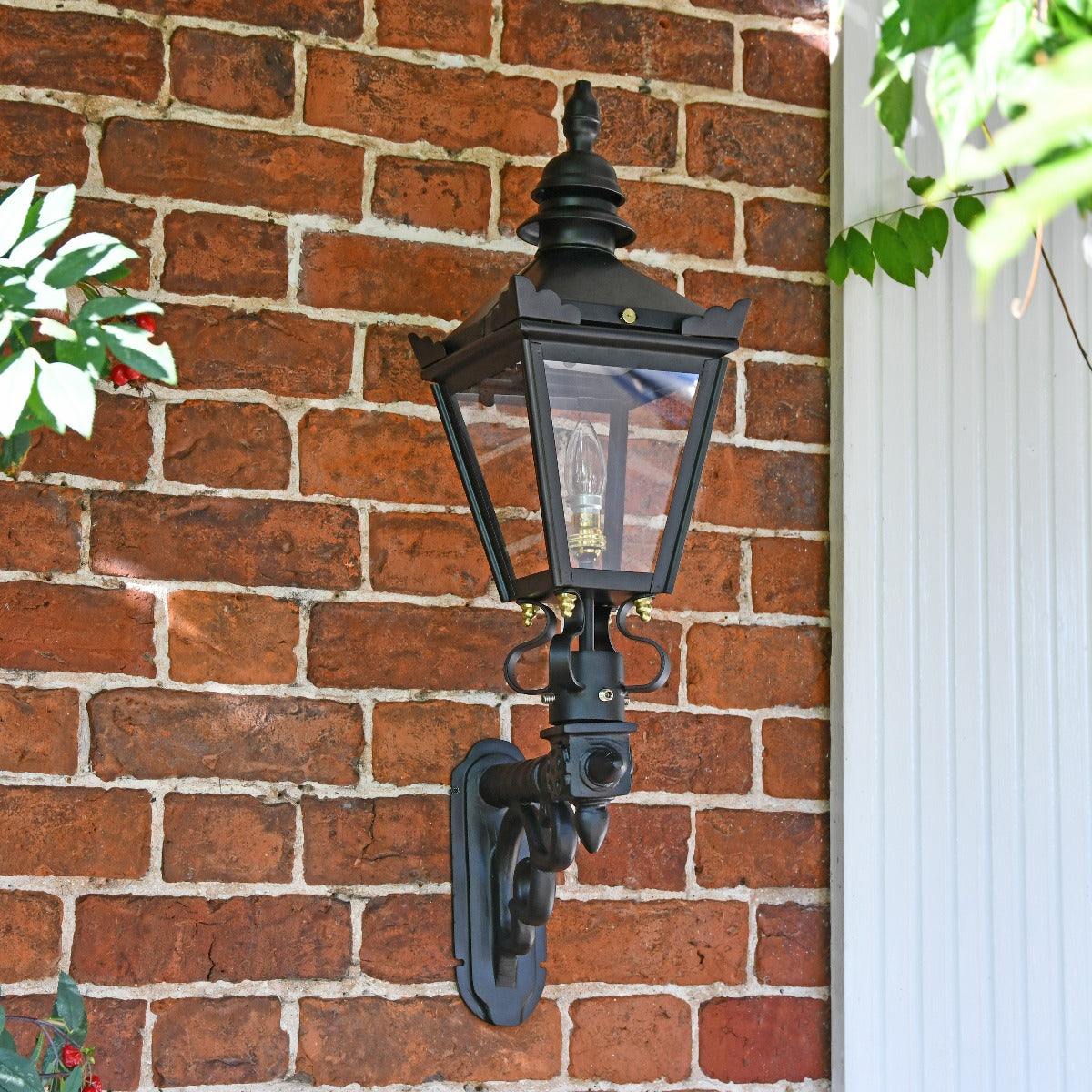 'Kensington' Wall Light with Upgraded Royale Bracket