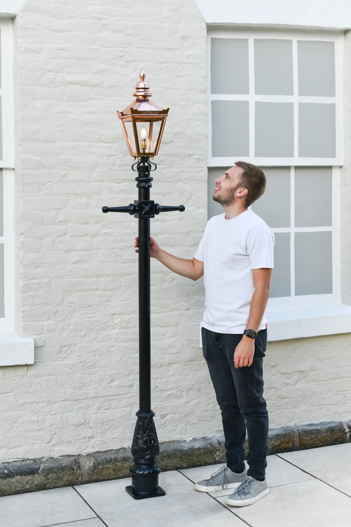 Polished Copper 'Kensington' Lamp Post 2.25m - scale shot