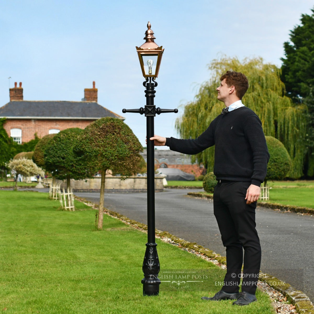 Polished Copper Kensington Lamp Post 2.25m - Scale Shot