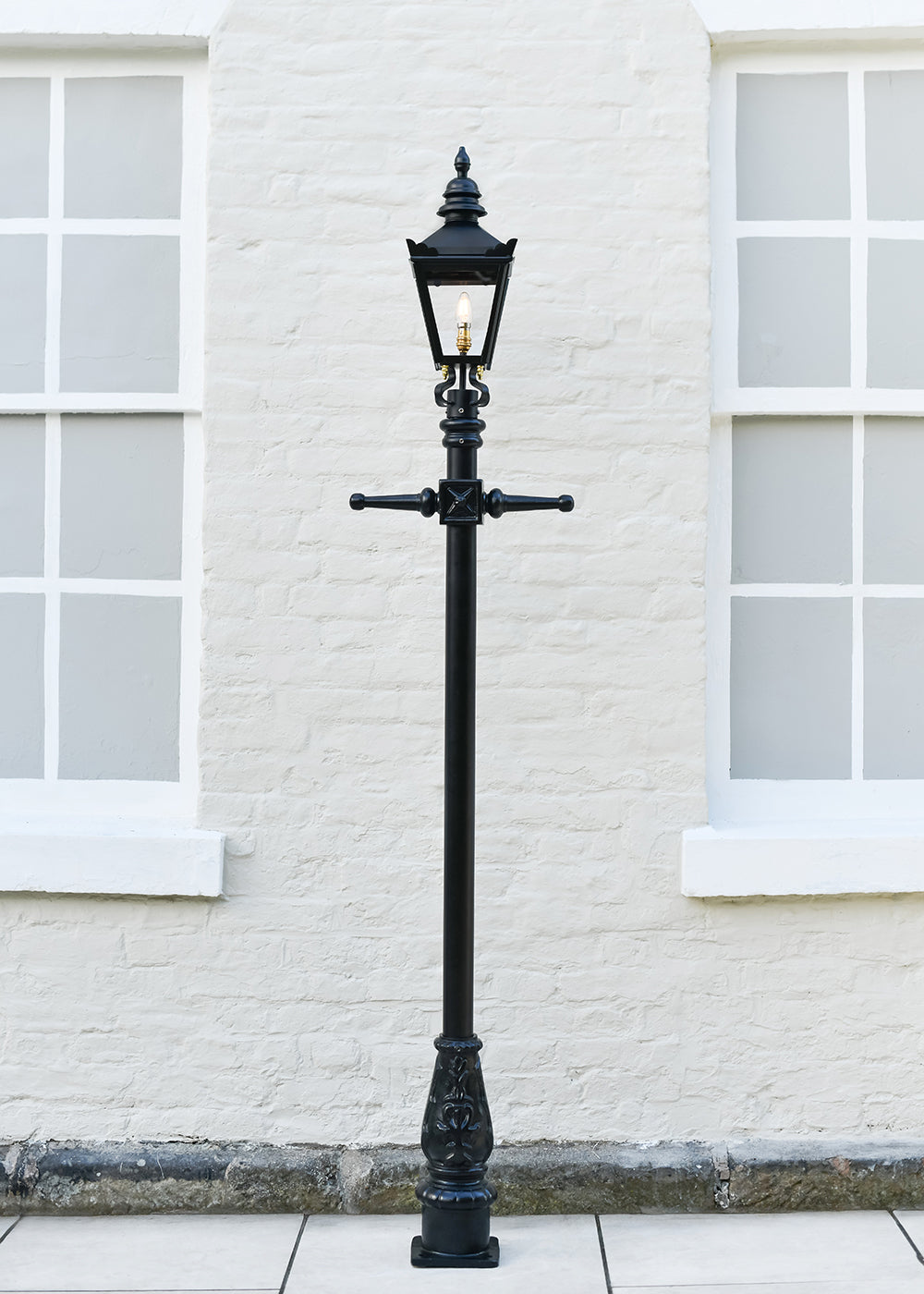 Video Of The Kensington Lamp Post