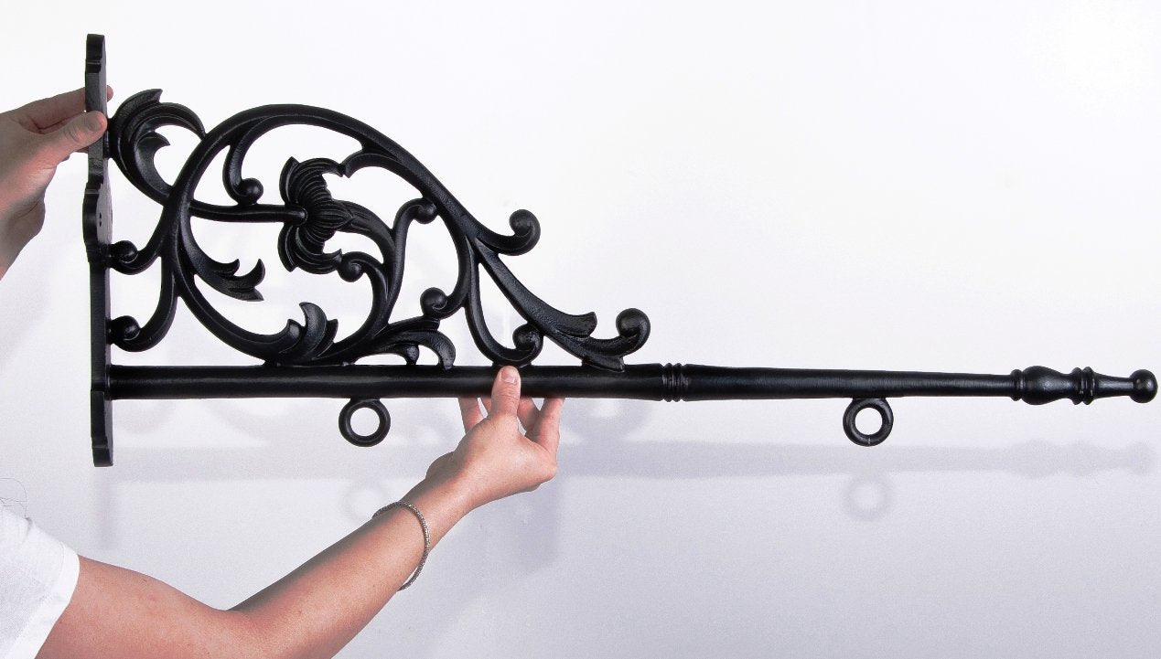 pub hanging sign bracket