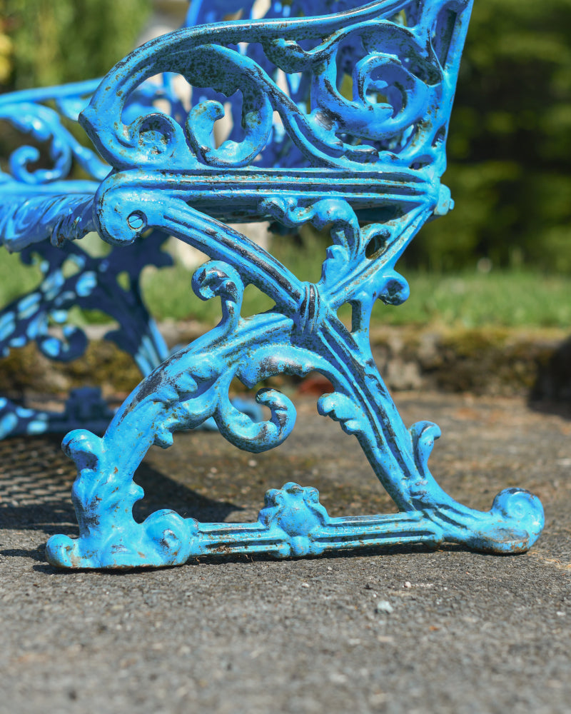 Magnified view of the decorated bench legs 