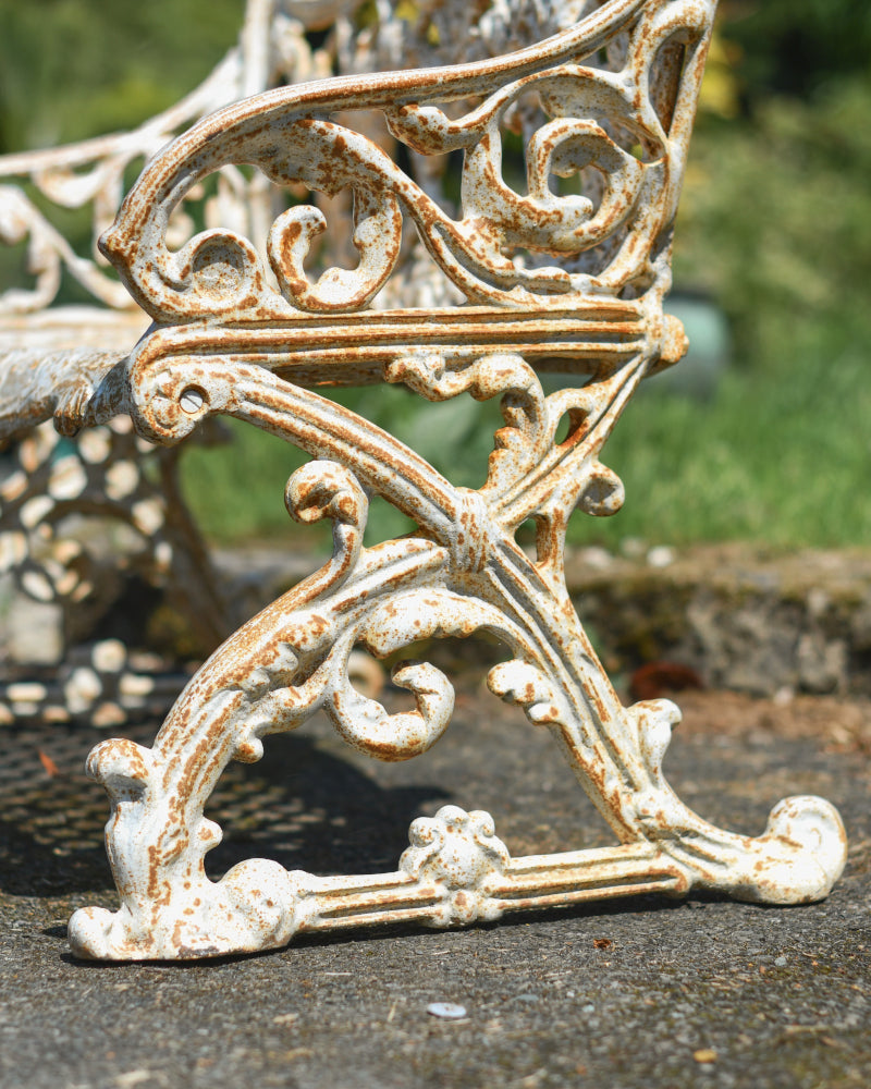Side profile of the decorated bench feet