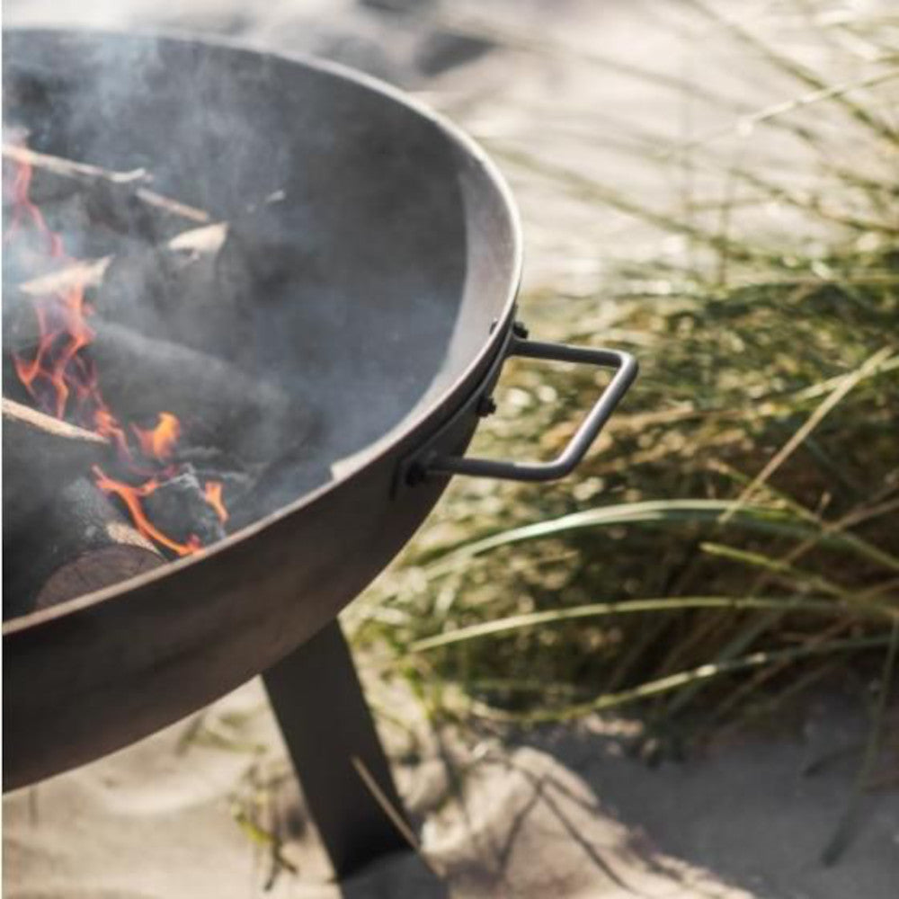 Close up of the edge of the fire pit 